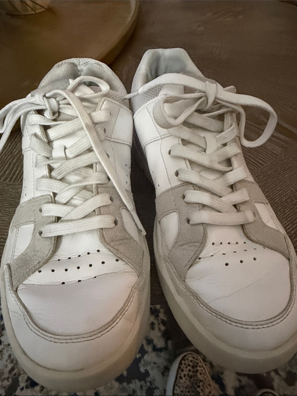 On Cloud Women’s Casual Leather Sneakers with Brown/Tan  Accent - Picture 2 of 6